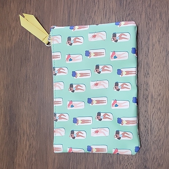 Four Ipsy Makeup Bags - Picture 3 of 11